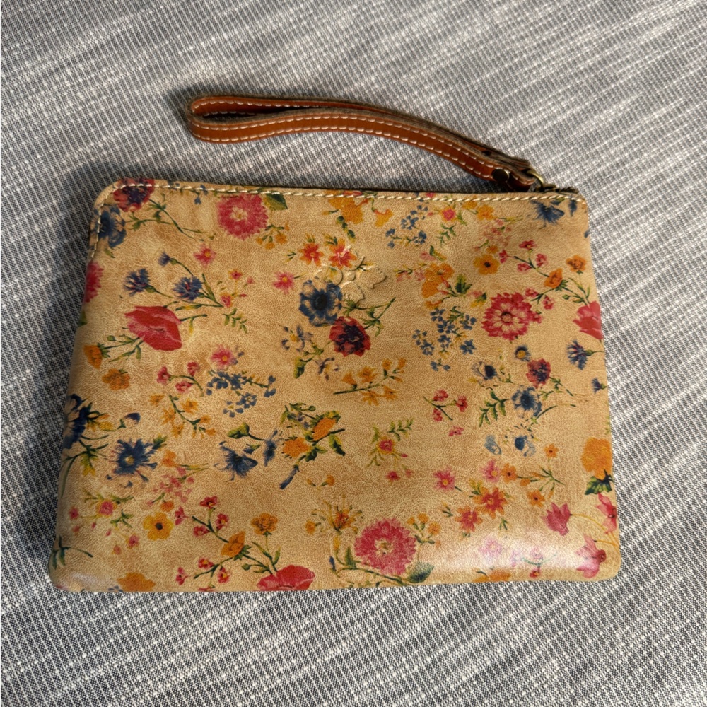 Patricia Nash leather Floral Tan Wristlet